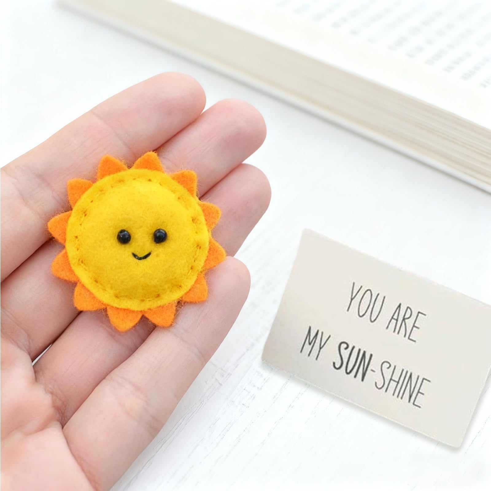 VBSYUYQ Sunflower Pocket Hug Gift, You Are My Sunshine Matchbox Gift with Affirmation Card - Image 3