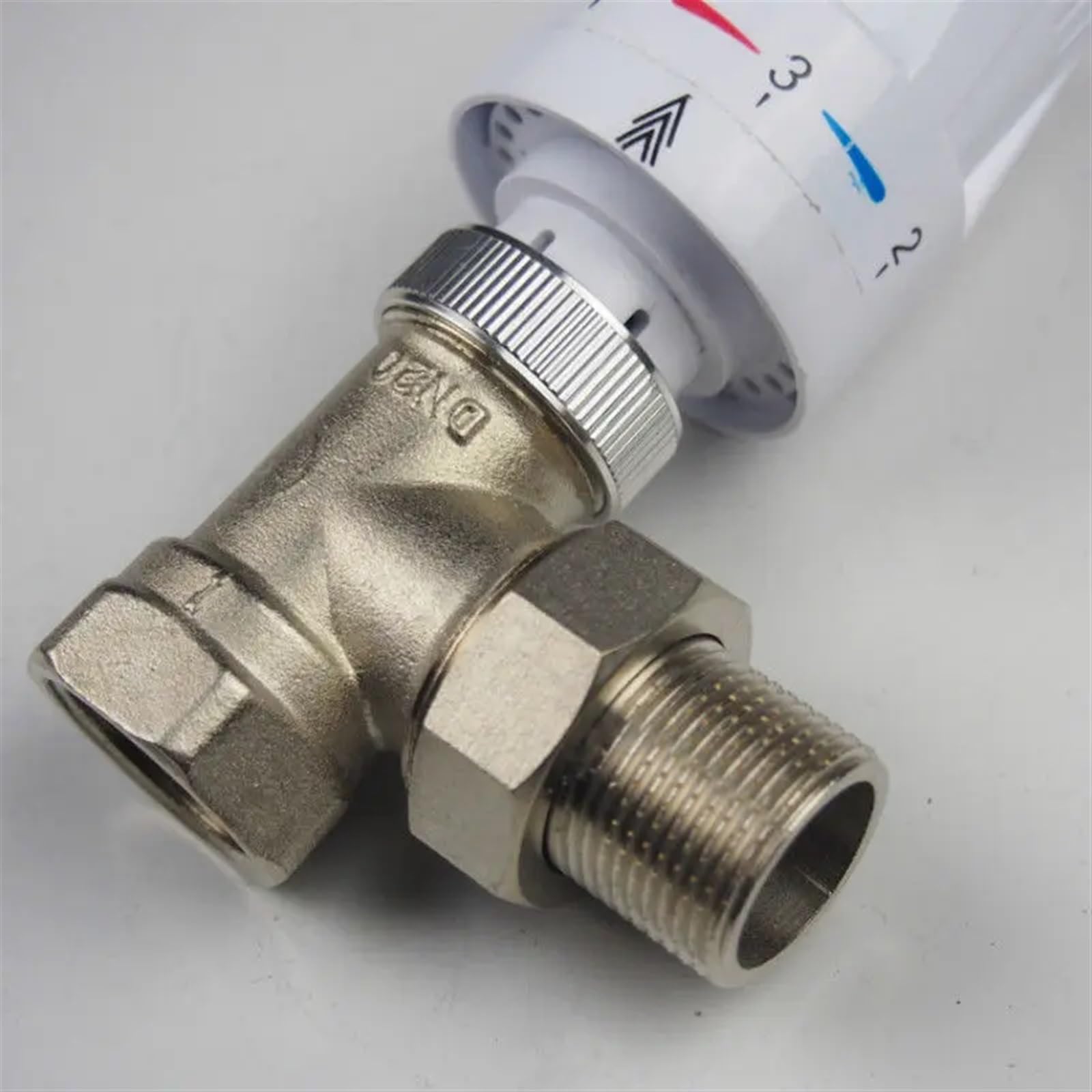 Valvola termostatica for radiatore Valvola di controllo automatico della temperatura Valvola ad angolo DN15 DN20 DN25(Size:DN20)