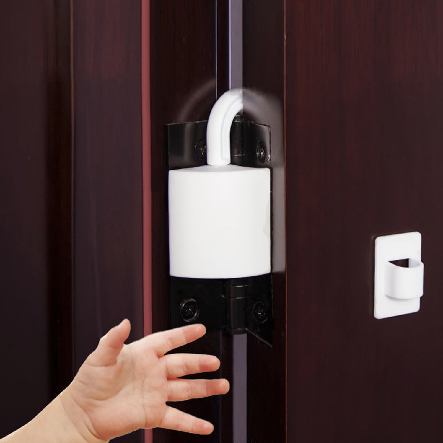DHinkyoung 4 Set Door Hinge Guard for Baby's Fingers, Safe Finger Protector for Door Stay Open, Baby Proofing Catch Door Stopper, Anti-Pinch Door Locks Guard for Children 0-6 Years