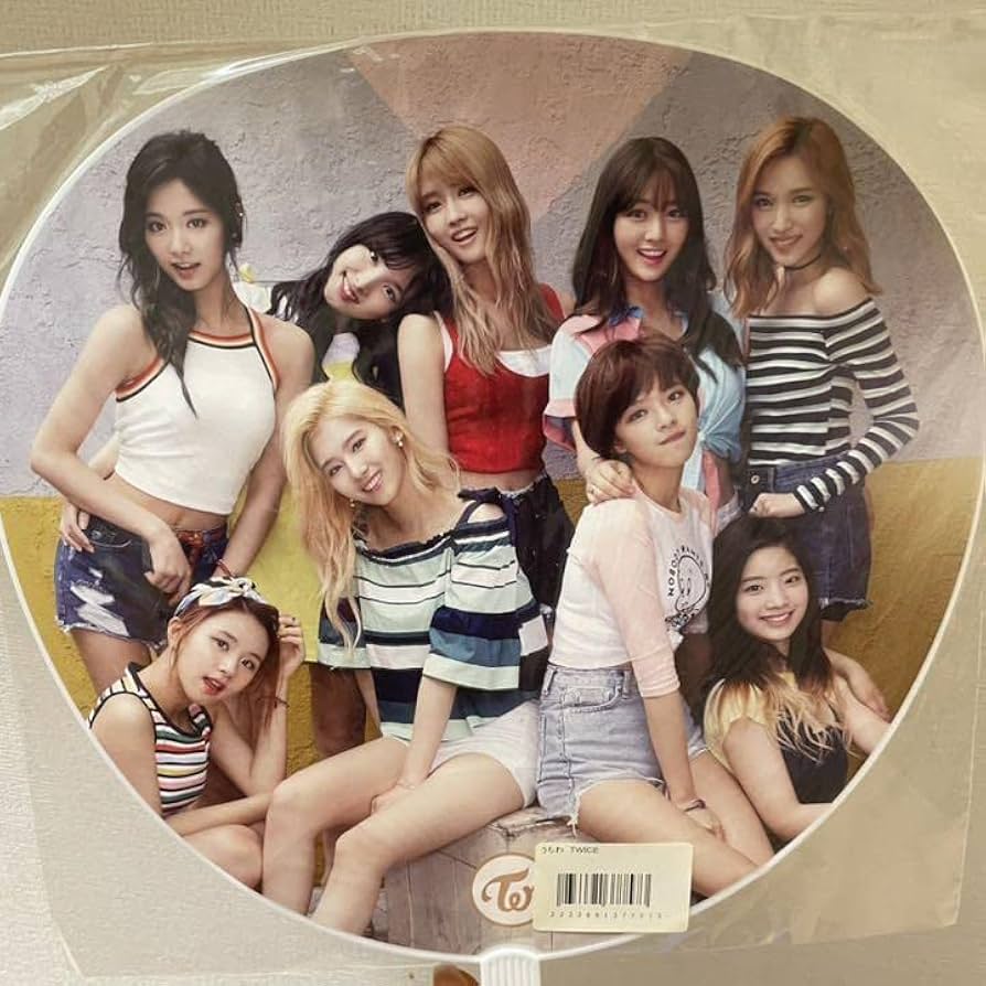 TWICE うちわ　JYPnation Amazon.co.jp: 激レアTWICE うちわ JYP NATION 公式 : おもちゃ