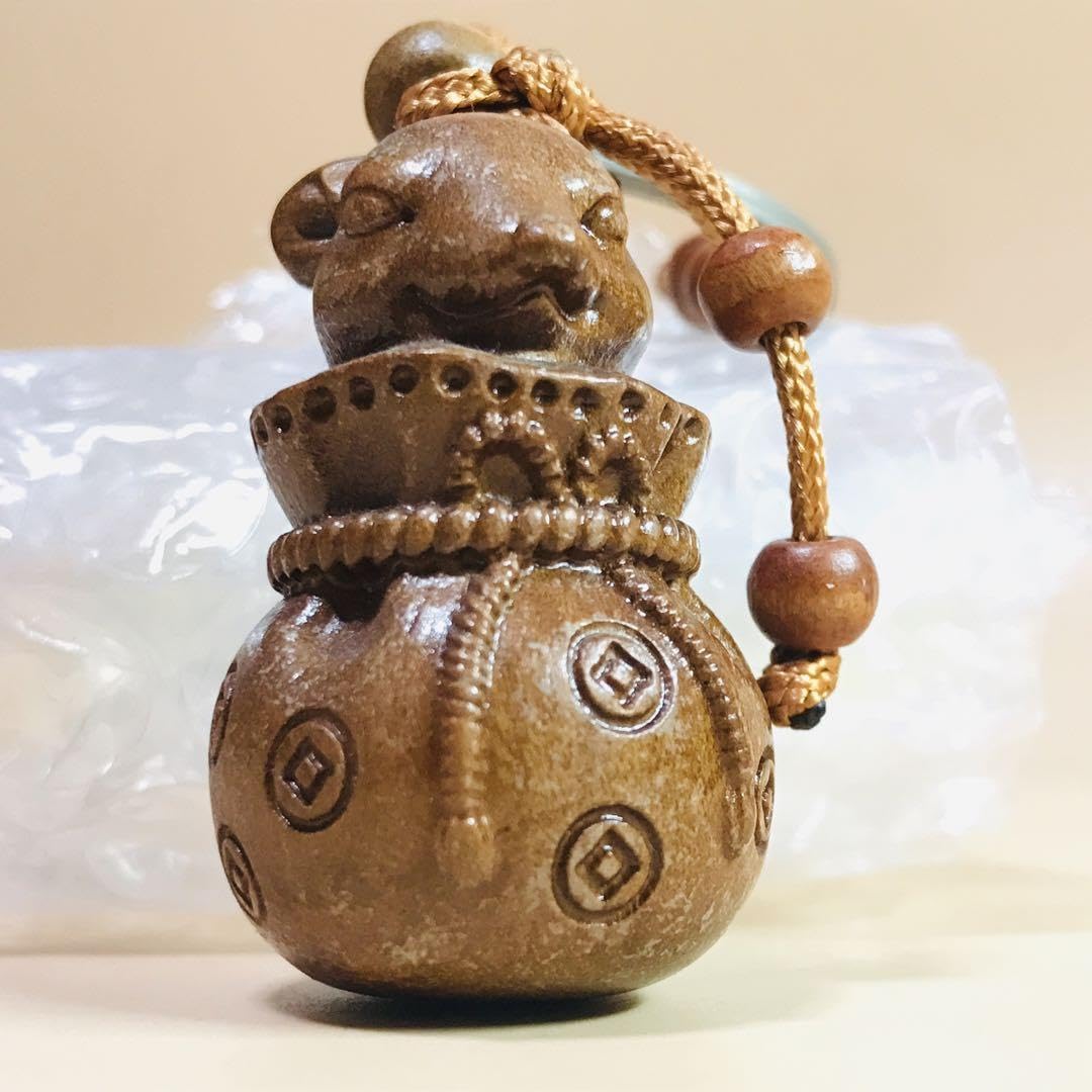 根付 ネズミ 鼠 子 干支 木材 木彫 在銘 根付ネズミ鼠子干支木材木彫在