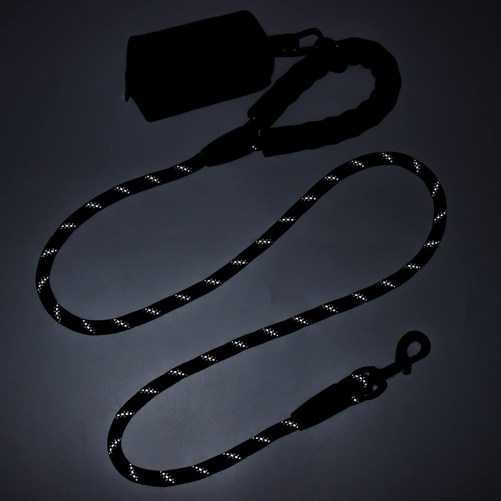 XIANGFAGS Correa Perro Correa for Mascotas Reflectante Fuerte de 1,5 M de Largo con cómodo Mango Acolchado dispensador de Bolsas de Basura Correas duraderas de Entrenamiento Resistente