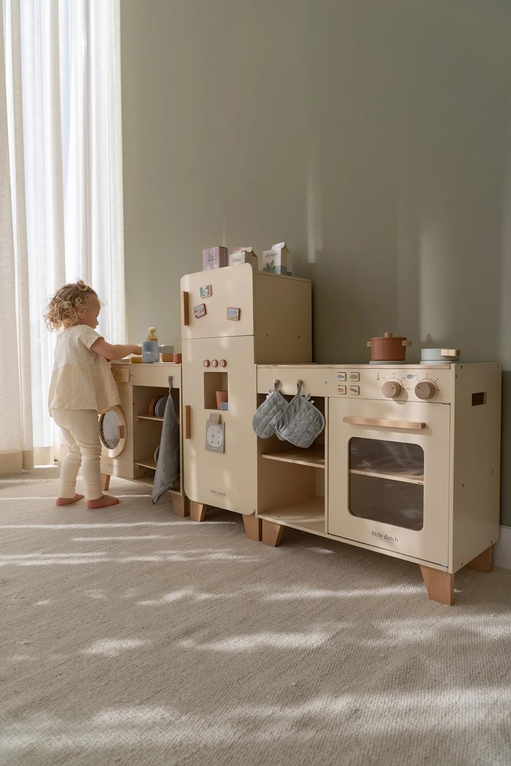 Little Dutch Kinderküche Spielküche aus Holz inkl. Töpfe und Topflappen - beige