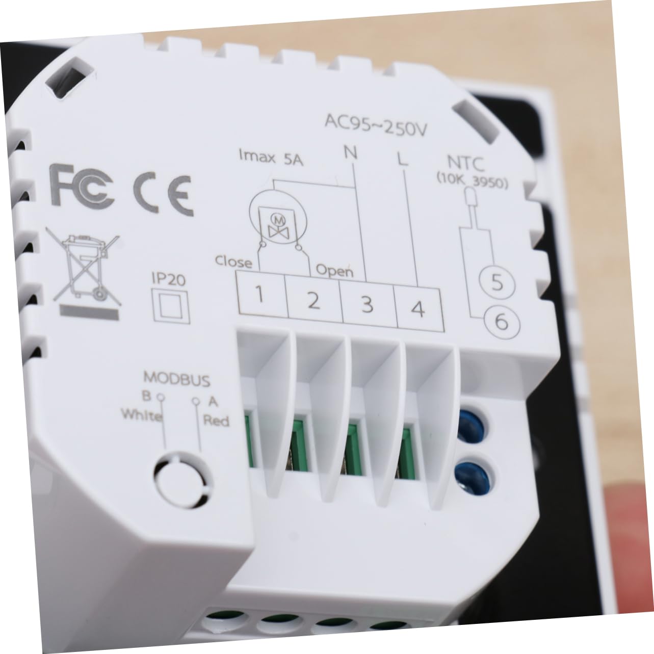 Termostato Programmabile Digitale 3a per Caldaia Gas | Display Lcd Touch, Sensore Ntc Interno ed Esterno, Corpo Bianco PC Abs, 1 Pezzo