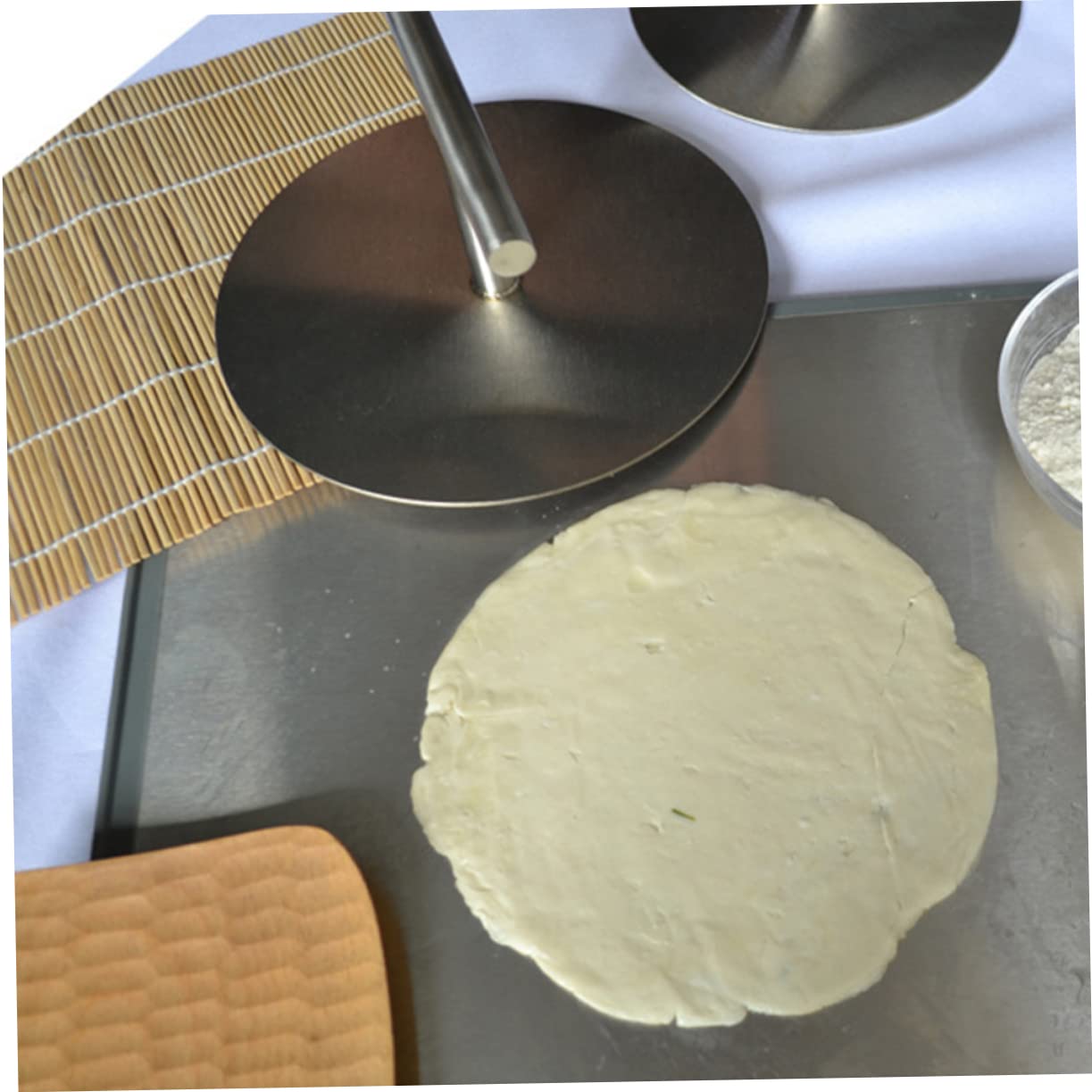 BCOATH Stainless Steel Burger Press Patty Mold Non Stick Meat Pressing Tool for Easy Shaping Durable Household Burger Maker for Grilling and Cooking for Homemade Patties