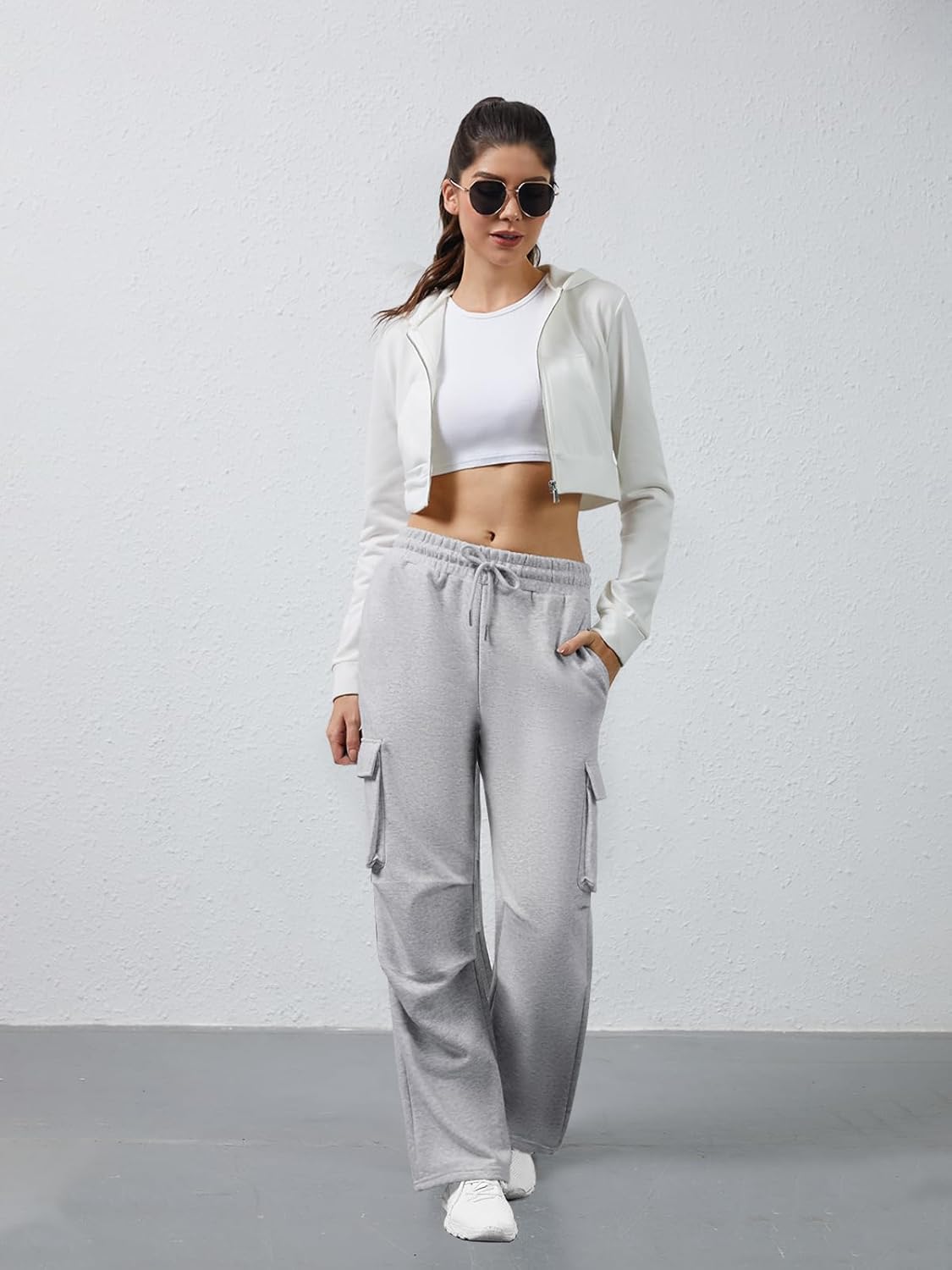 Wide Leg Cargo Sweatpants Women Drawstring High Waisted Baggy Sweat Pants Stretchy Cotton Pants with Pockets - Image 4