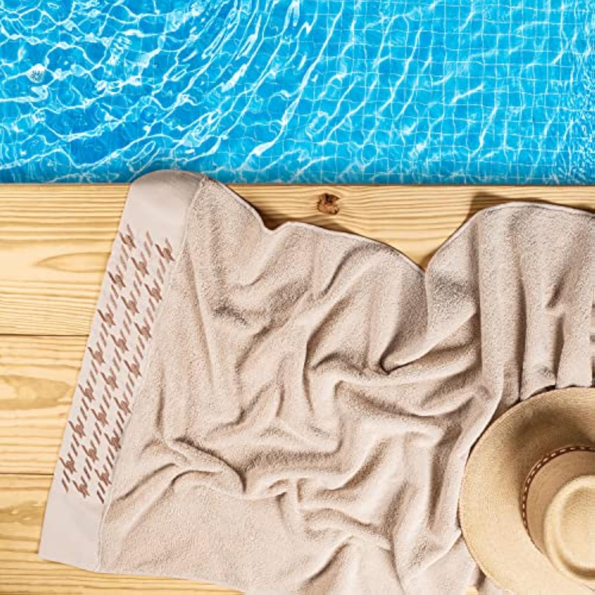 Luxury 100% Cotton Bath Towel, Highly Absorbent & Soft