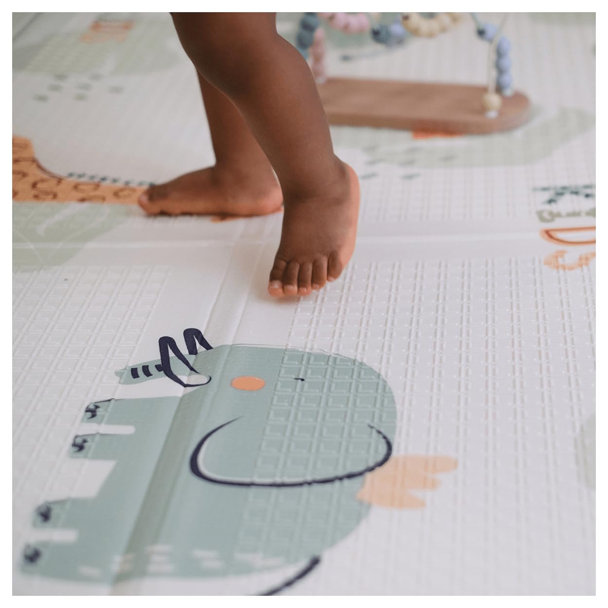 TINÉO - Maxi Reversible Play Mat - Play Mat - 2 Sides - Animal Side/Car Track Side - Thick - Waterproof (Animals/Cars)