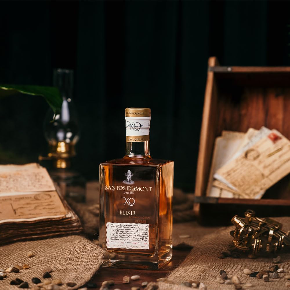 Santos Dumont Elixir | Premium Spirituose auf Rumbasis | Blend aus Melasse und Zuckerrohrsaft Rum | Lieblicher Geschmack | 700 ml | 40% Vol.