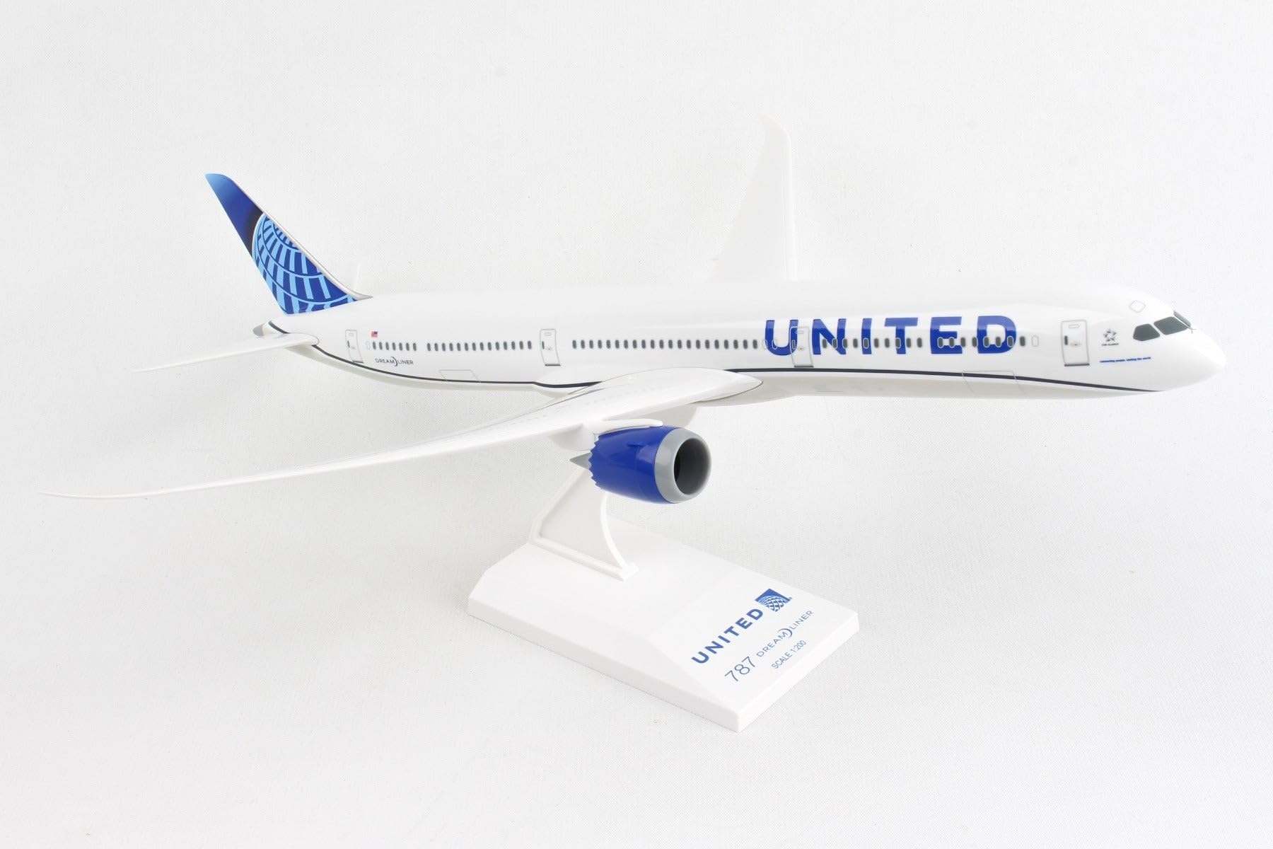 Amazon.co.jp: SKYMARKS 1/200 ユナイテッド航空 B787-10 N12010