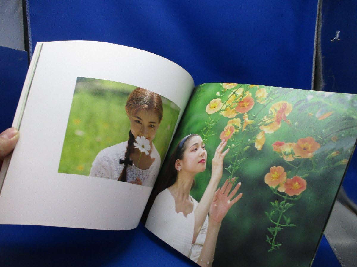 Amazon.co.jp: 絶版 ムック 1995年 麻乃佳世 写真集 Cinderella