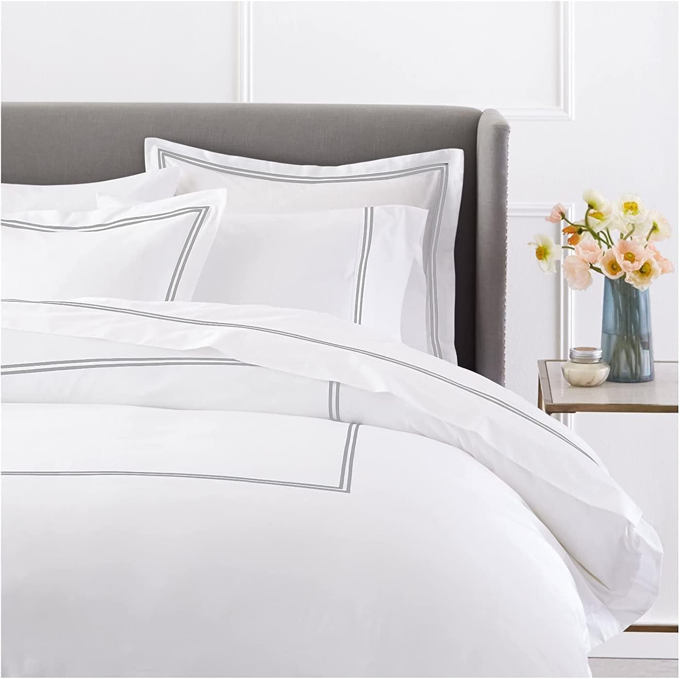 BedDecor Luxury Soft Brushed 400-Thread-Count Egyptian Cotton Embroidered Duvet Cover Set with Beautiful 2-Stripe Embroidery - - Twin/Twin-XL - White/Silver Grey