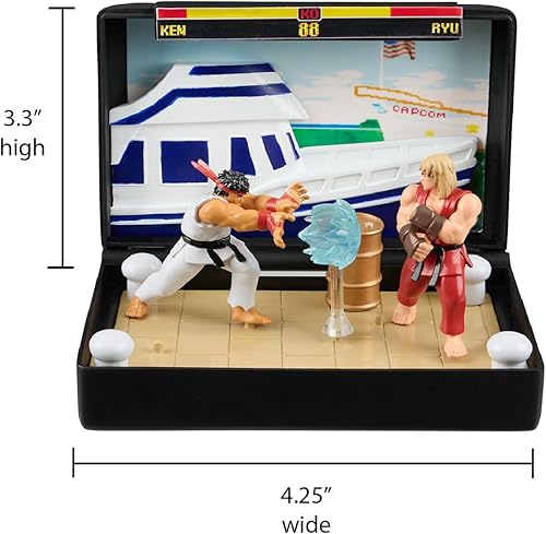 Miniatura 2 de Super Street Fighter II Diorama coleccionable - Mini figuras de Ryu y Ken con escena de escenario de muelle - Cartucho retro SEGA Genesis pantalla y