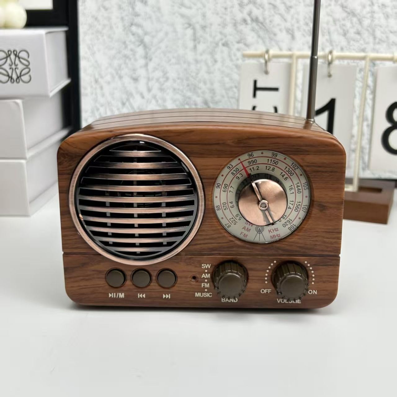 Bolsillo portátil Soy FM Radio, Radio Retro Walnut Wood Battery Operado con la Mejor recepción, Mini Radio Retro con Conector para Auriculares de 3,5 mm, 120 * 64 * 33mm