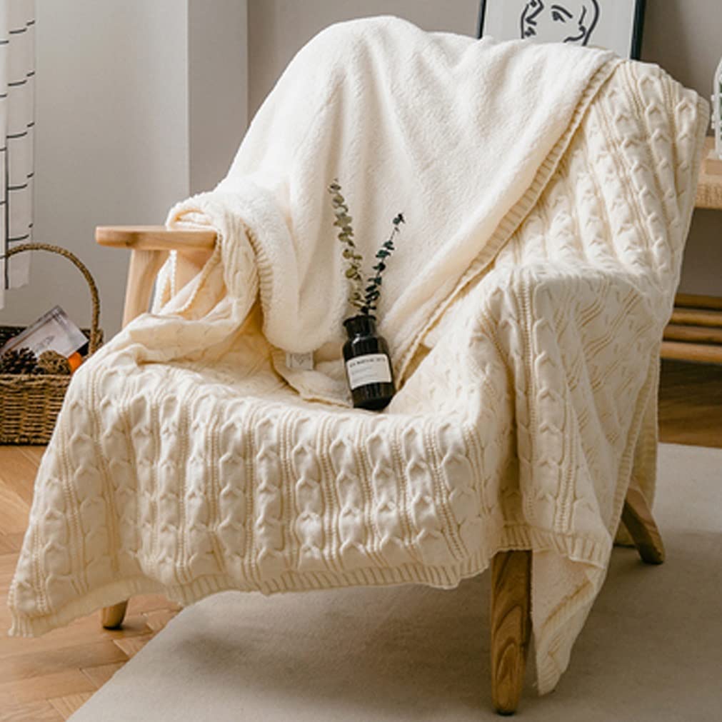QWERTYUKJ Chunky Knit Blanket Handmade Cosy Fluffy Warm Lightweight Tight  Braided Thick Cable Knit Throw Suitable for Sofas beds Gifts and Home  Decorations (Color : R, Size : 150cmX200cm) : Amazon.co.uk: Home