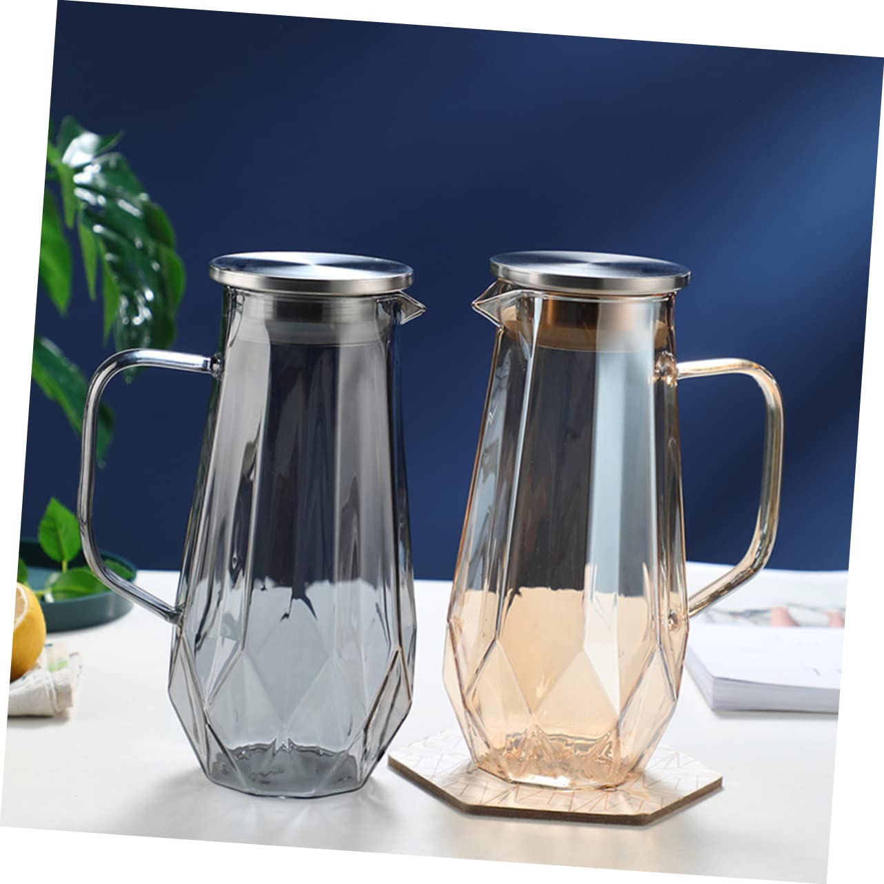 Wasserkaraffe 1, 8l aus Glas für Bier und Milch, Elegante Ausführung | Großes Fassungsvermögen, Multifunktionale Nutzung, Stil, Passend für Hotel und Gesellige Runden