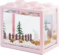 Pequeno tanque de peixes Betta, kit de mini aquário empilhável com cascalho de aquário e micropaisagem florestal, aquário de cubo de acrílico de 1 litro para peixes de macacos marinhos camarões (rosa)