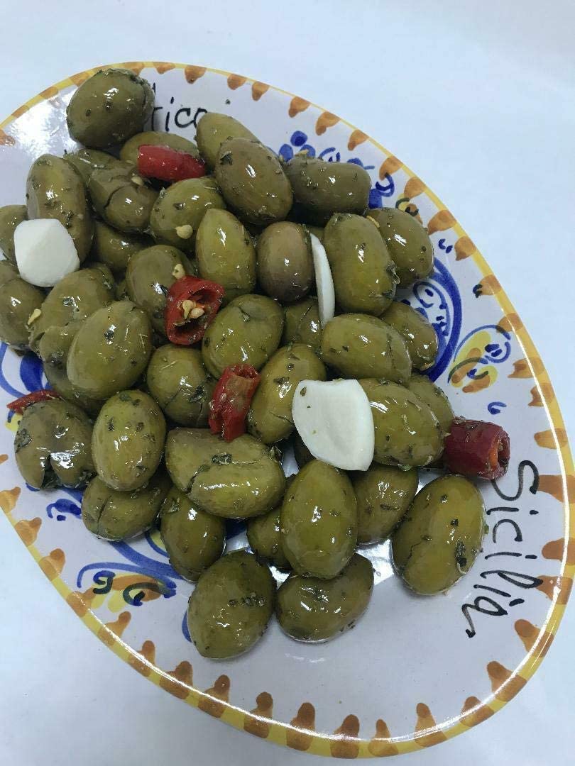 Olive verdi 3 kg. siciliane Artigianali (Schiacciate) Olio Extra Vergine di Oliva, Aglio, Origano e Peperoncino – Antipasto Siciliano Artigianale per Pane, Pizza, Insalate e Buffet