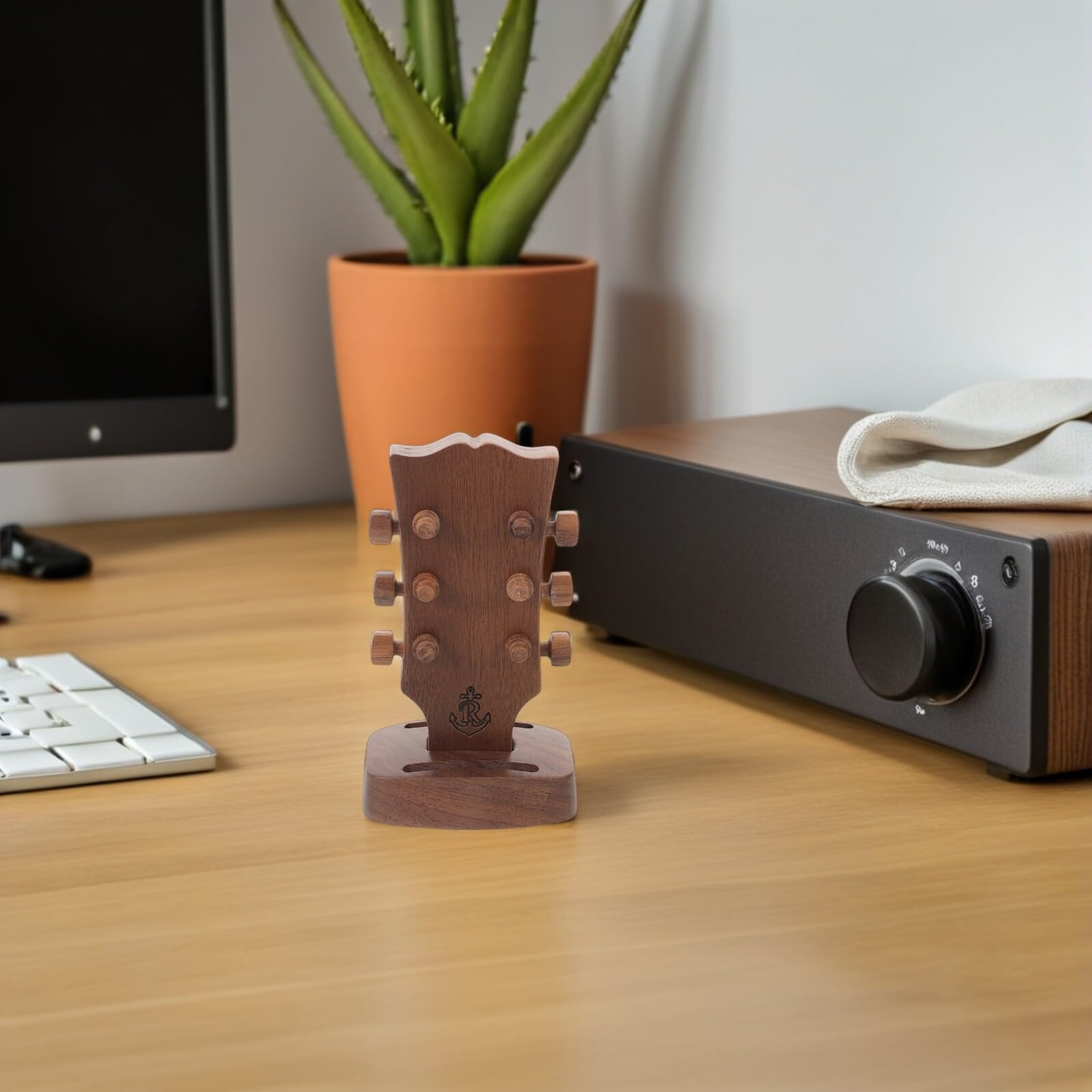 Walnussholz Gitarrenplektrum Halterbox Kompakt 13,6x7,6x5cm Aufbewahrungsbox für Akustik und E-Gitarren Leichter Holz Plektrumhalter für Musiker Unterwegs