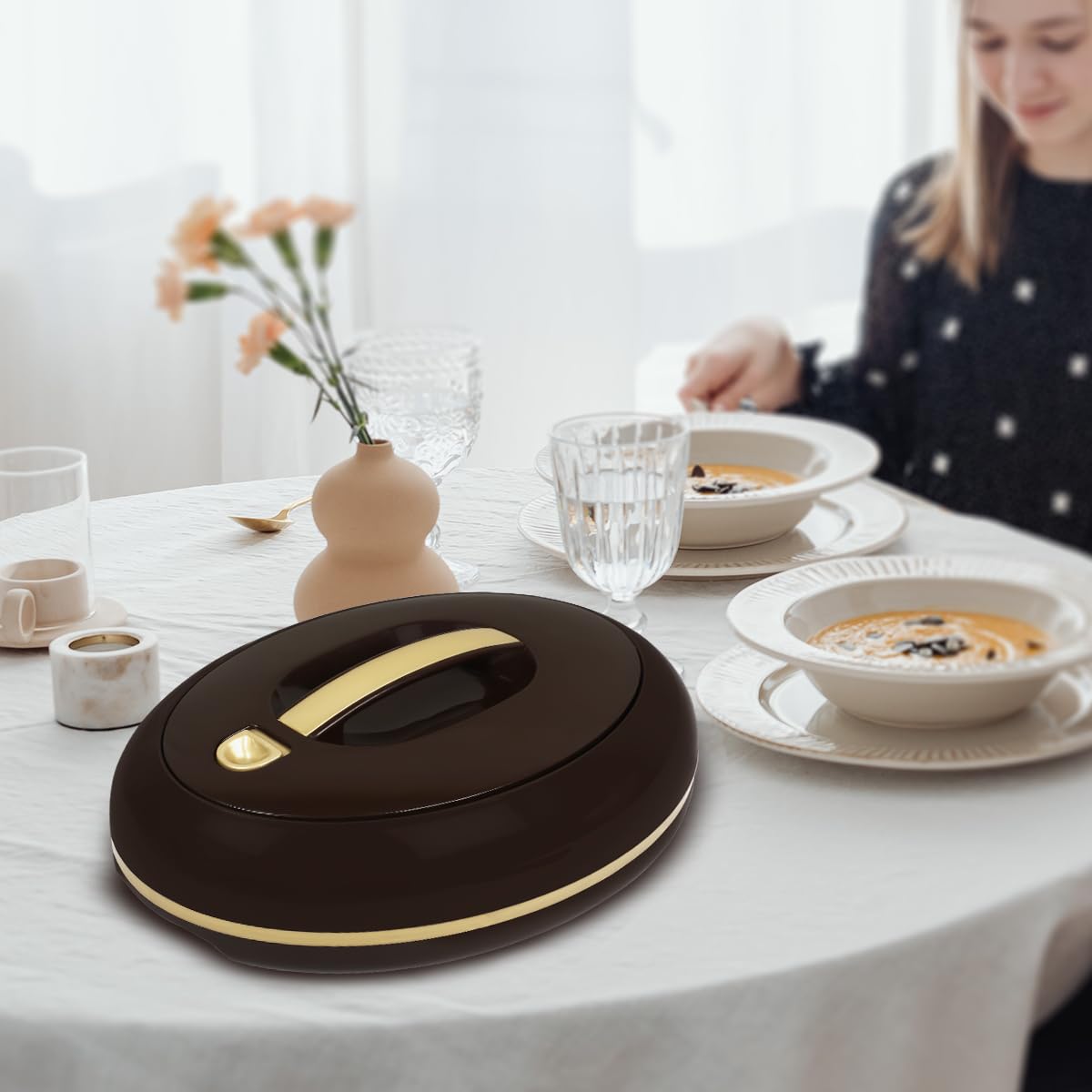 Elegante casseruola ovale isolata grande con coperchio aperto con una sola mano, 3,15 qt. Scaldavivande di lusso - Ciotola termica per buffet/feste - Contenitore per alimenti caldi in acciaio inox