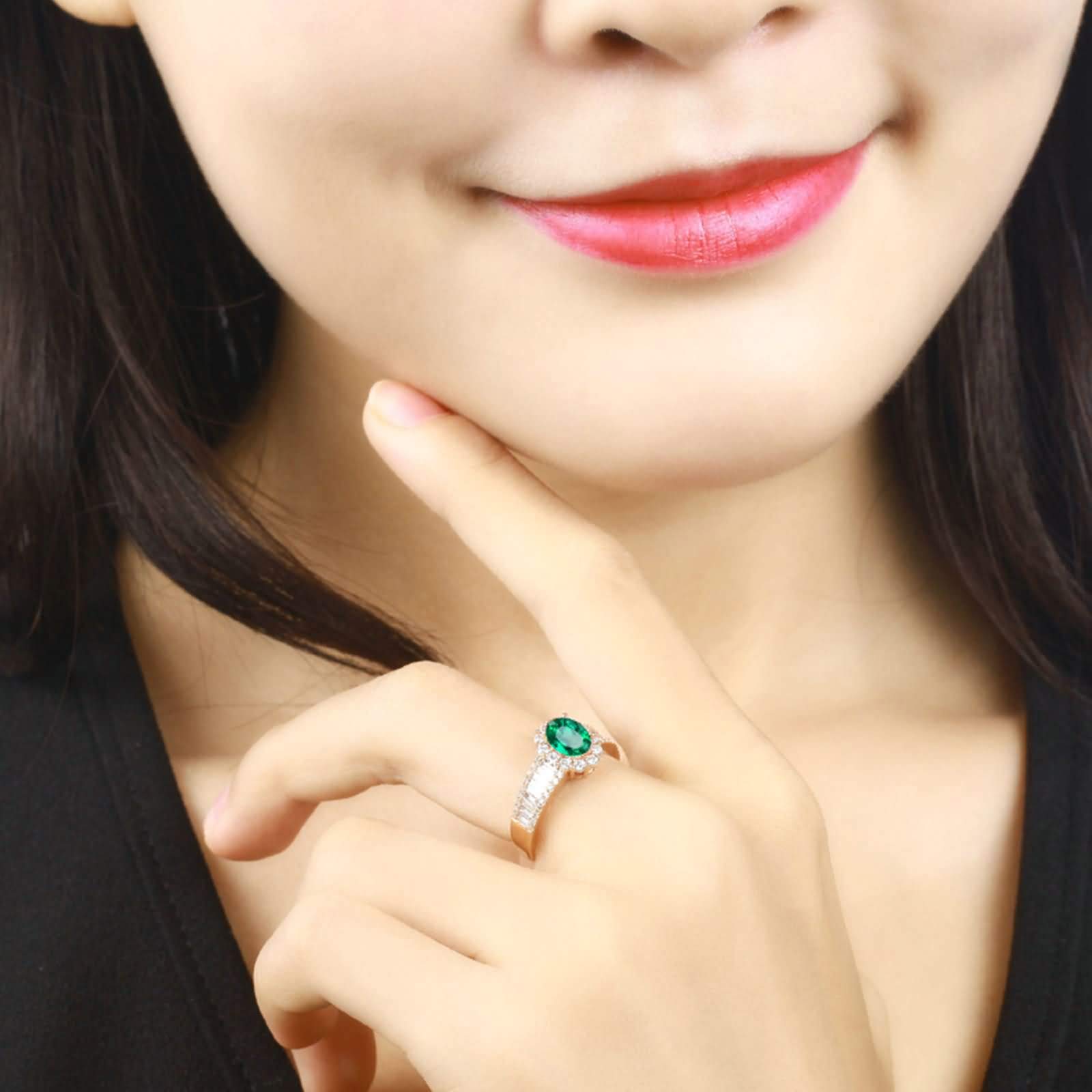 Daesar Anillo de Promesa para Mujer con Oval con 0.85ct Esmeralda Creada y Moissanita, Oro Amarillo 9K/14K/18K, Anillo de Boda Oro Verde