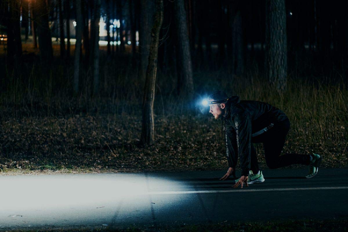 NEU, Armytek Stirnlampe Elf C1 v2 Warmweiß 930 Lumen LED-Lampe Micro USB Aufladbarer, Qualitativ Hochwertiger