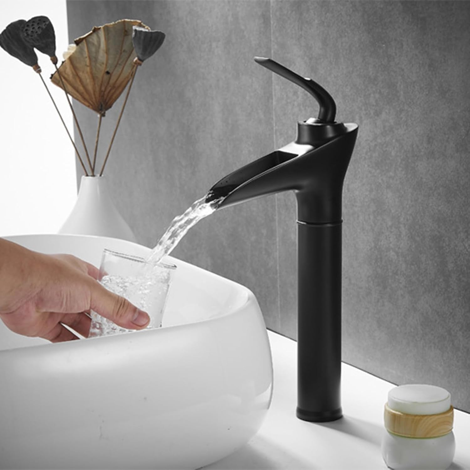 Mitigeur cascade pour lavabo monotrou eau chaude et froide G1/2 design épuré