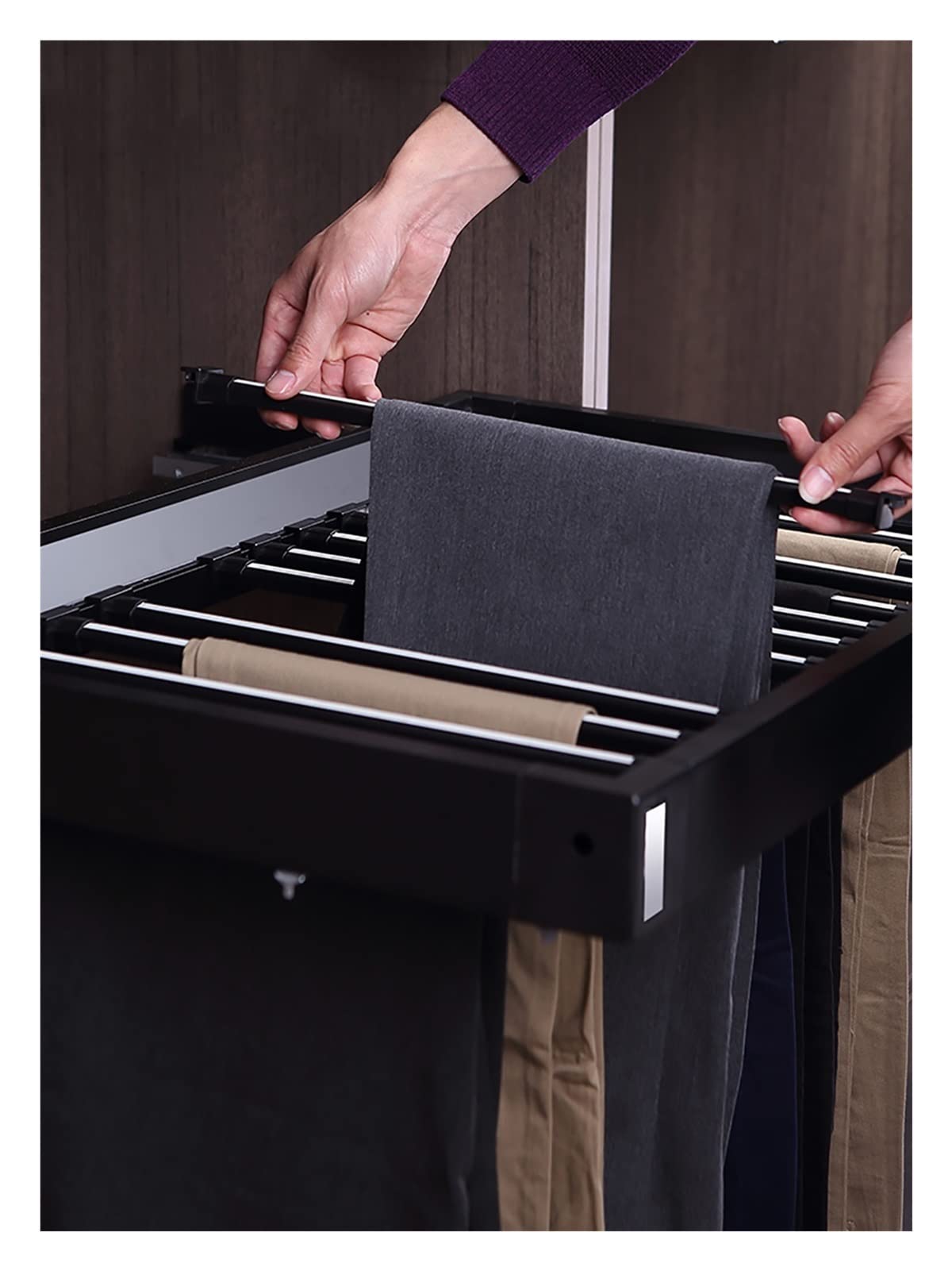 Cintres à pantalons extensibles noirs et coulissants pour penderie