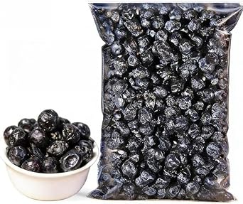 Delicious Chinese-style dried blueberry snacks, naturally sweet, rich in fruit aroma, and with a soft, chewy texture. 100g