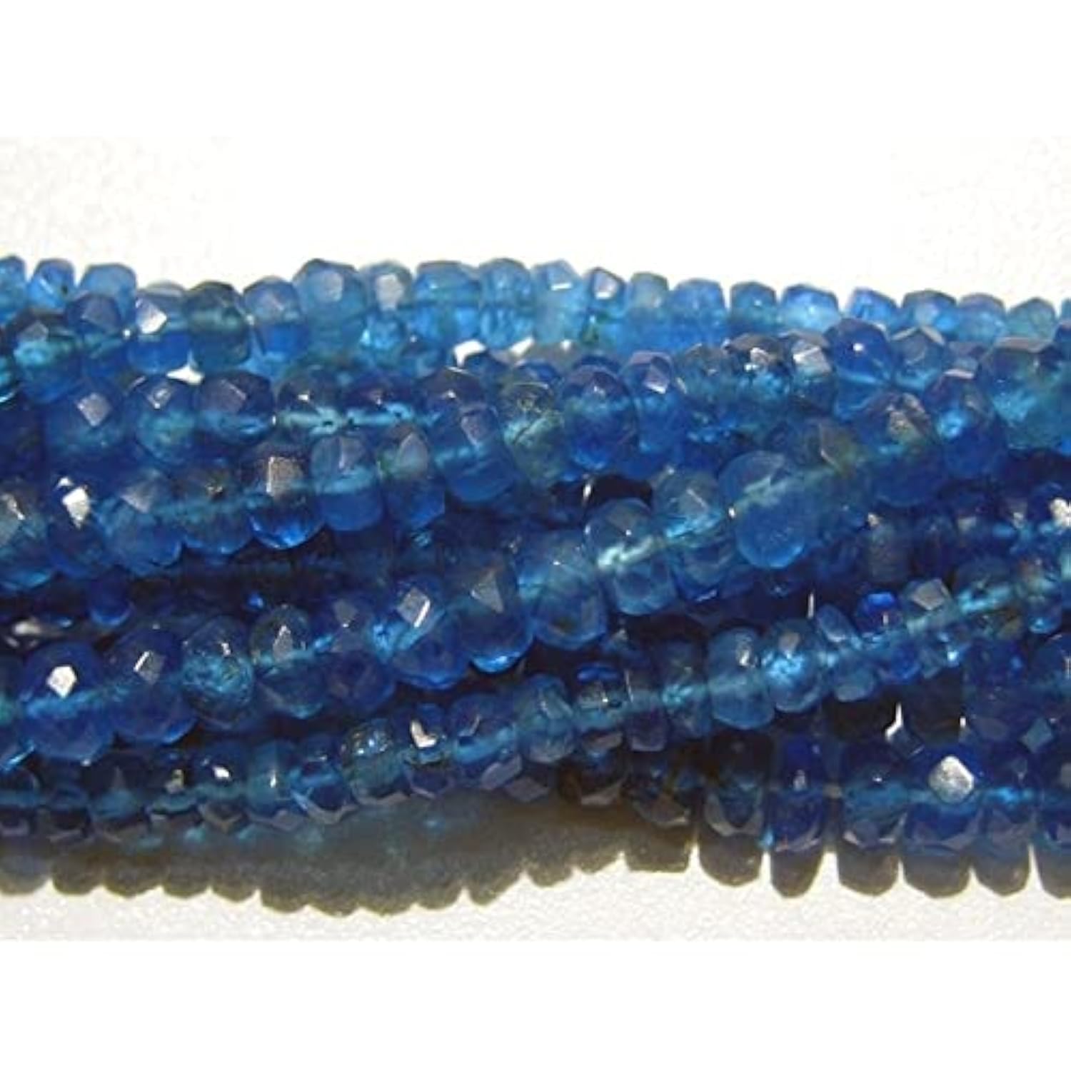 Apatite bleue en perles rondelles de 3.5mm pour créer vos bracelets d'été
