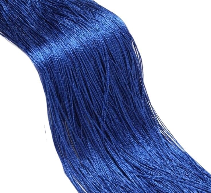 Rideaux à cordes de couleur unie avec cantonnière pour habiller une grande fenêtre