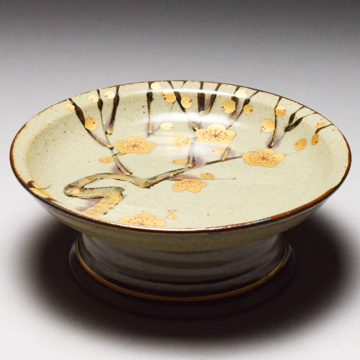 茶道具 金彩梅花文四方鉢 幸兵衛窯 Amazon.co.jp: 加藤幸兵衛窯金彩梅花文高台鉢共箱茶道具菓子器