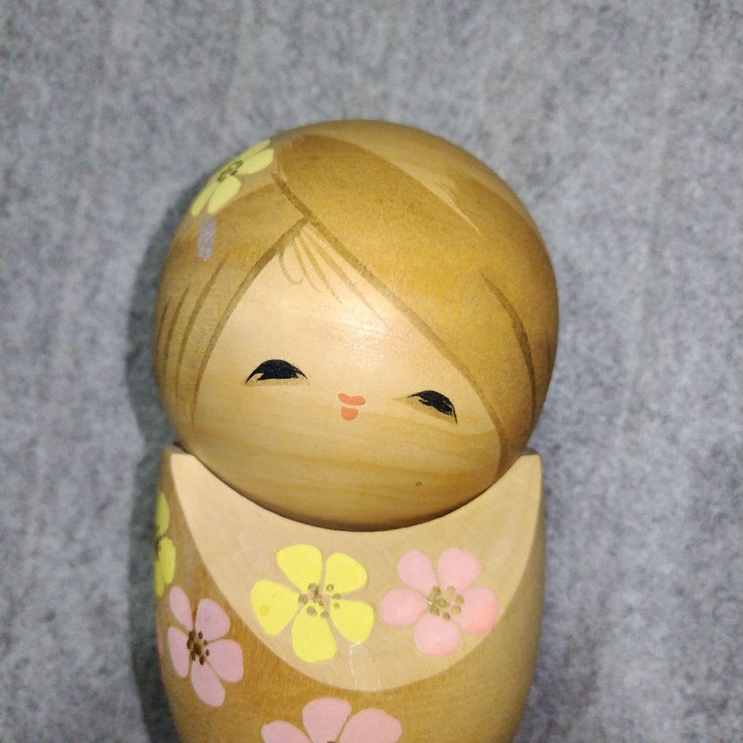 Amazon.co.jp: 作家 小芥子 かわいい顔のこけし : おもちゃ