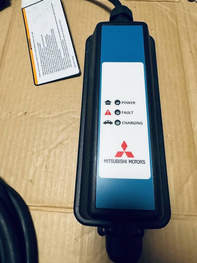 新品未使用　三菱アウトランダー純正 充電ケーブル　9482A332 006 純正 三菱 アウトランダー 充電コード ケーブル 2018年 約4m
