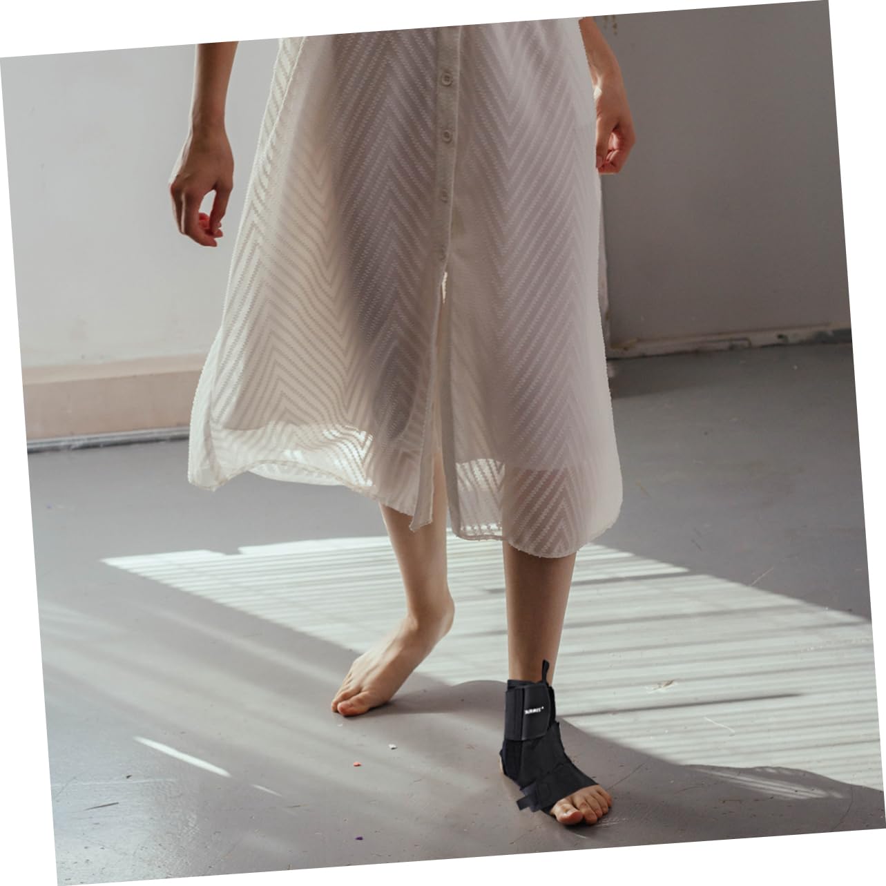 FRCOLOR Unisex Lace Up Ankle Brace for Sprains and Support Breathable Compression Sports Ankle Guard for Injury for Active