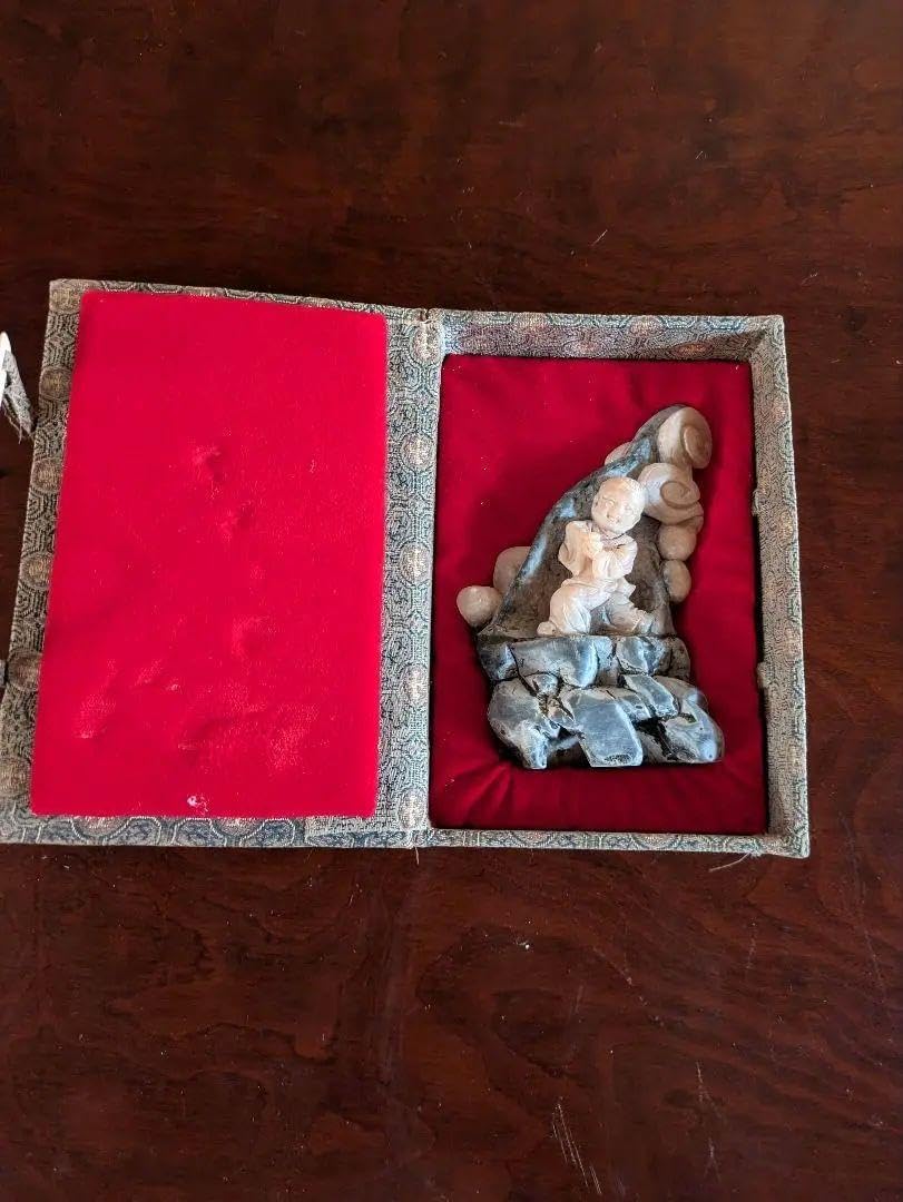 値下げ！】 中国骨董品 彫刻 ♥値下げ！中国 石彫 彫刻作品 2．5kg