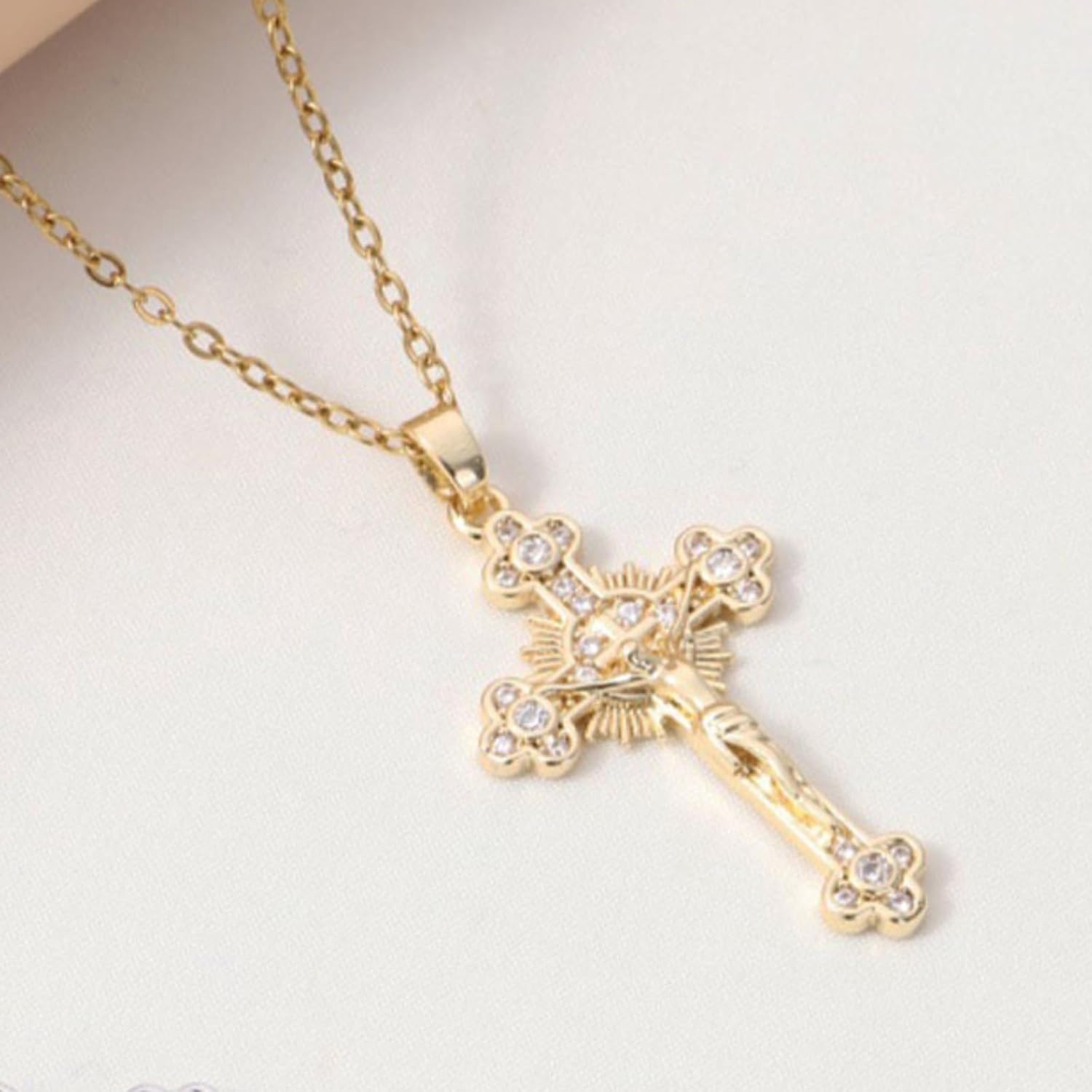 Cross Pendant Necklace for Women Gold Necklace Dainty Jewelry Cross Necklace Fashion Accessories for Gift Ideas 2025 Jewelry Trends - Image 3
