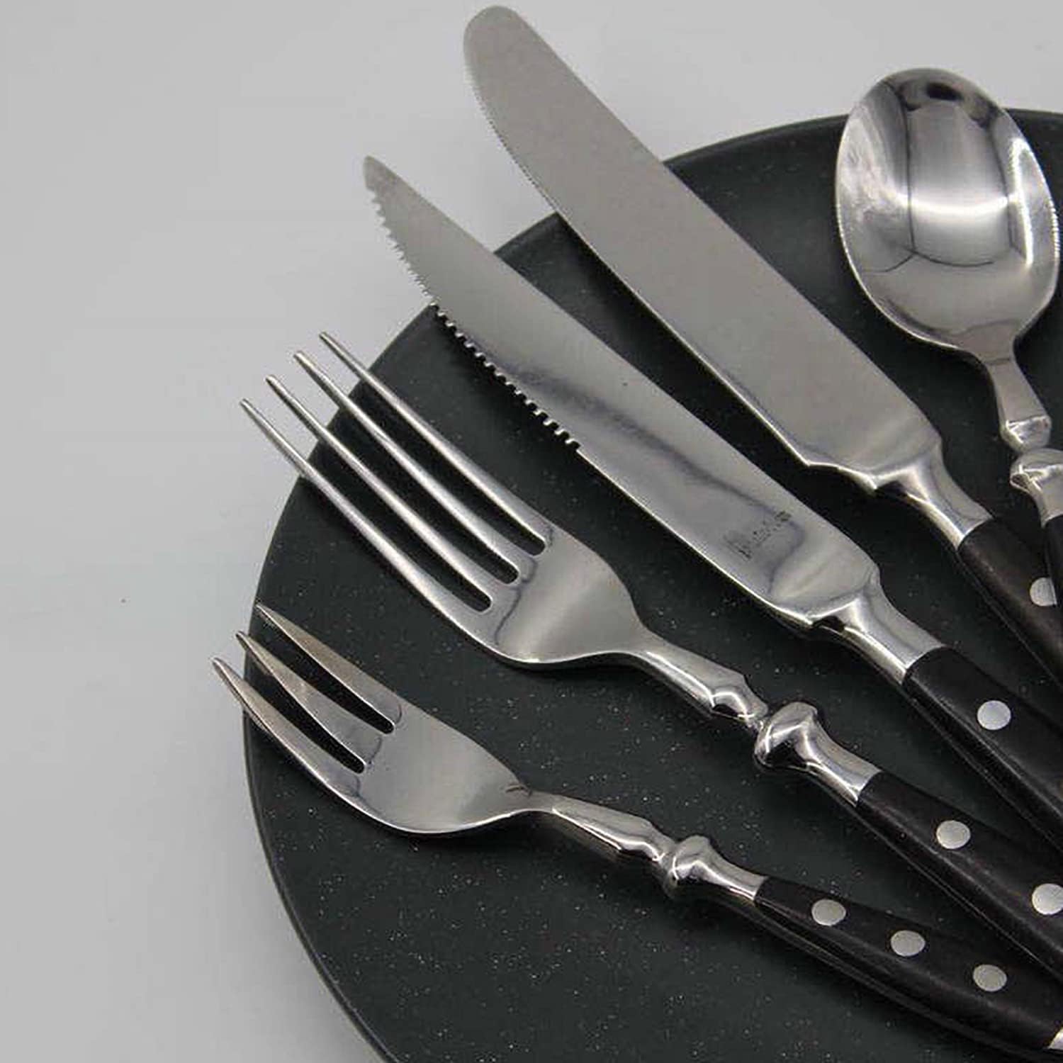 Black Silverware Set 24 Piece Cutlery Set for 6 Durable 18/10 Stainless Steel Flatware Sets Wedding Restaurant Kitchen Delicate Tableware Utensils Include Knifes Teaspoons Forks and Spoons