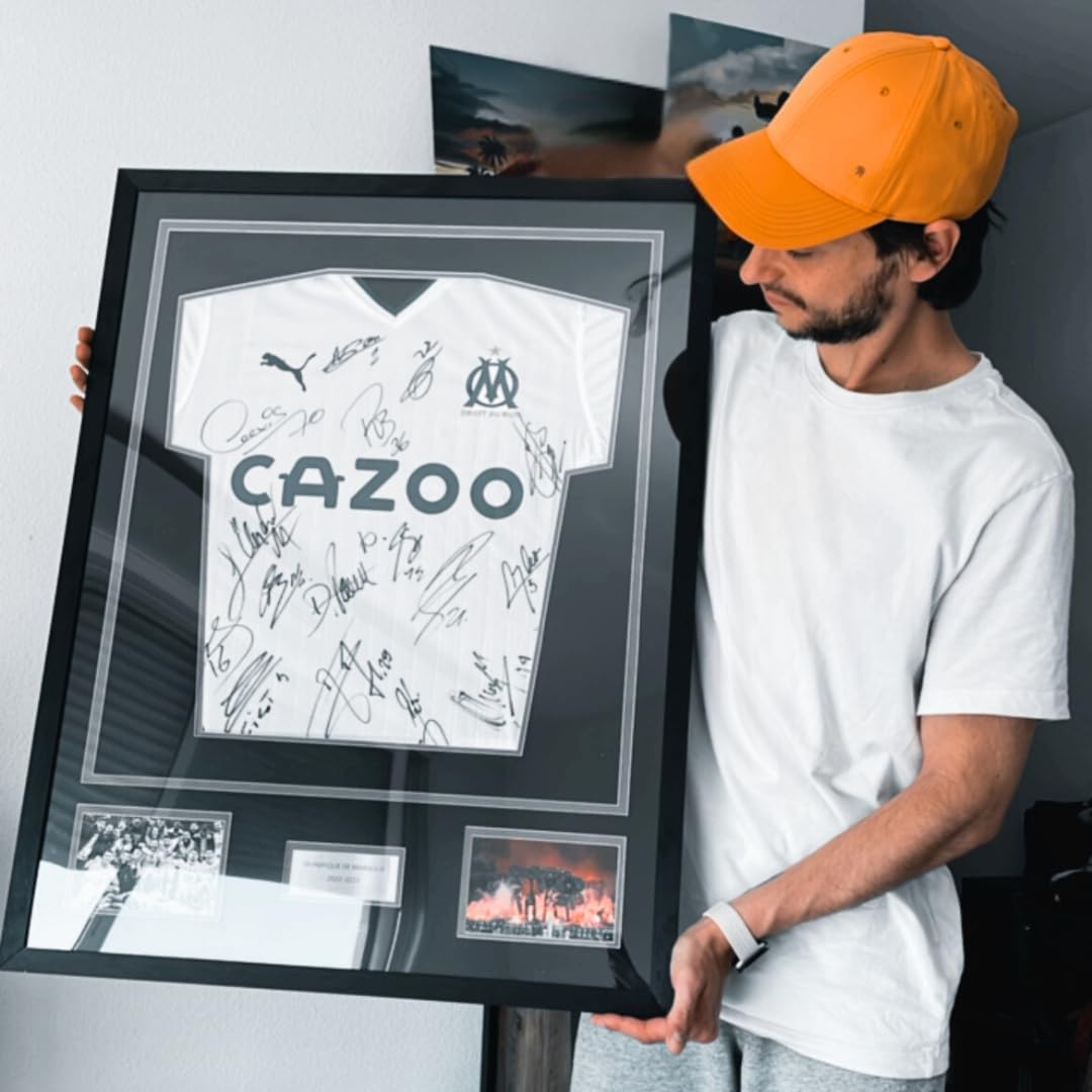 My Goat Ramka na koszulkę piłkarską - Łatwo oprawiaj koszulkę piłkarską z możliwością personalizacji zdjęć i tekstu, wymiary 60 x 80 cm z aluminium. (Szara)