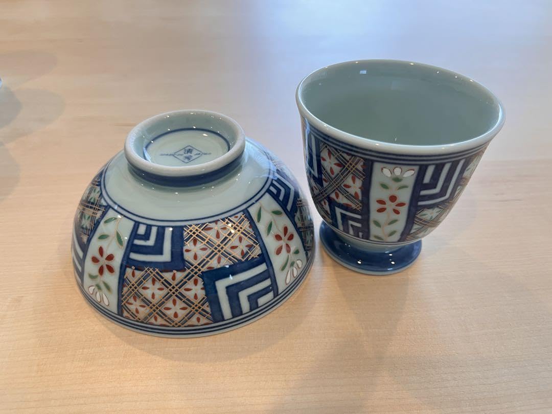 Amazon.co.jp: 有田焼 清秀窯 染錦 伊万里 花紋 お茶碗 湯呑み