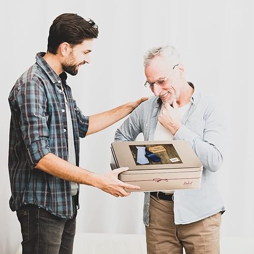 Miniatura 17 de Dulcet Gift Baskets Surtido de muffins antiguos de Navidad y Navidad con sabores deliciosos: arándano, arándano, maíz y nuez de plátano, gran regalo