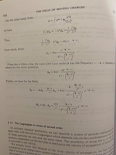 Amazon | The Classical Theory of Fields: Volume 2 (Course of