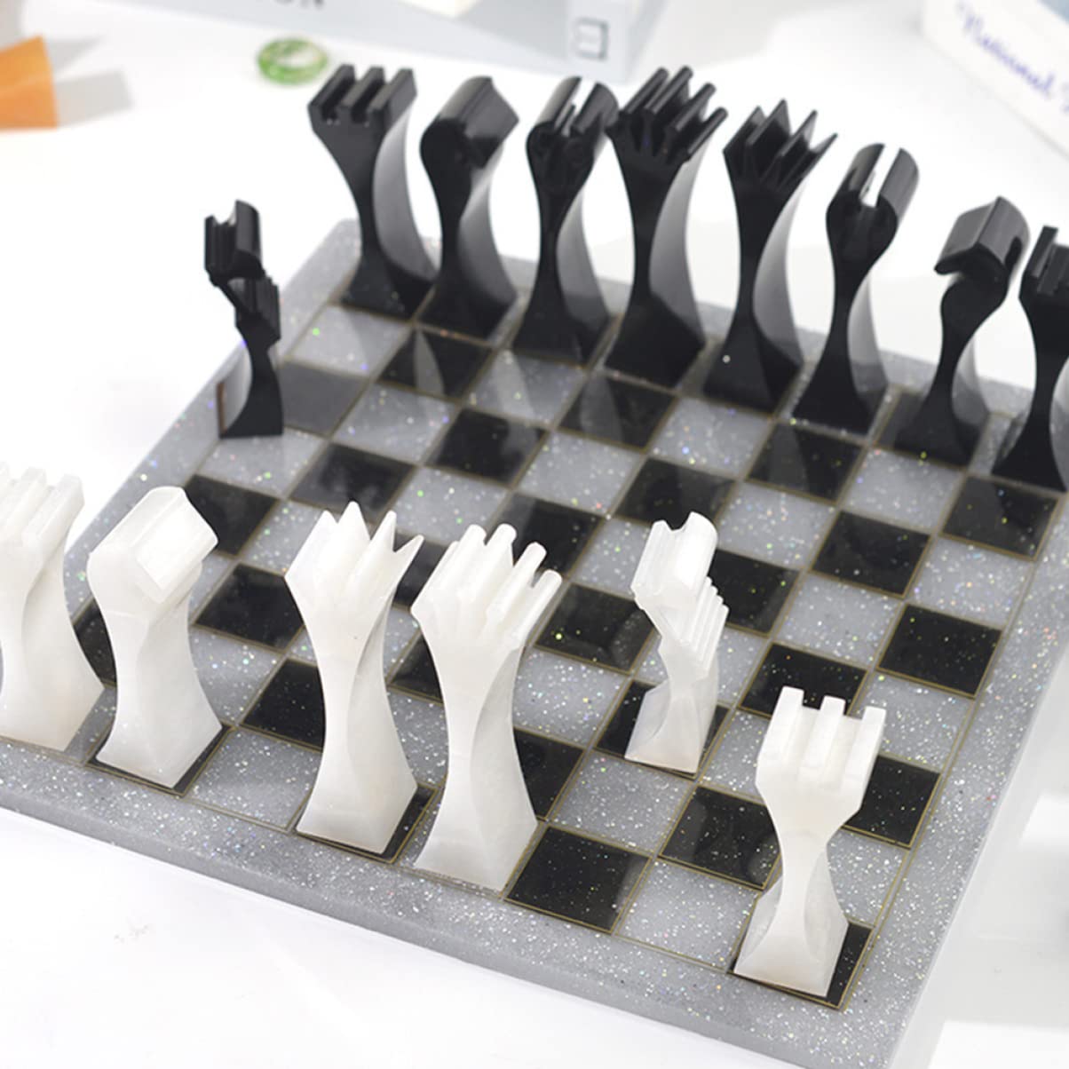 NUOBESTY 2pezzi Stampi Per Scacchi in Silicone Stampi in Resina Epossidica Vassoio Per Realizzare Pezzi Dei Scacchi Flessibile e Riutilizzabile Artigianali