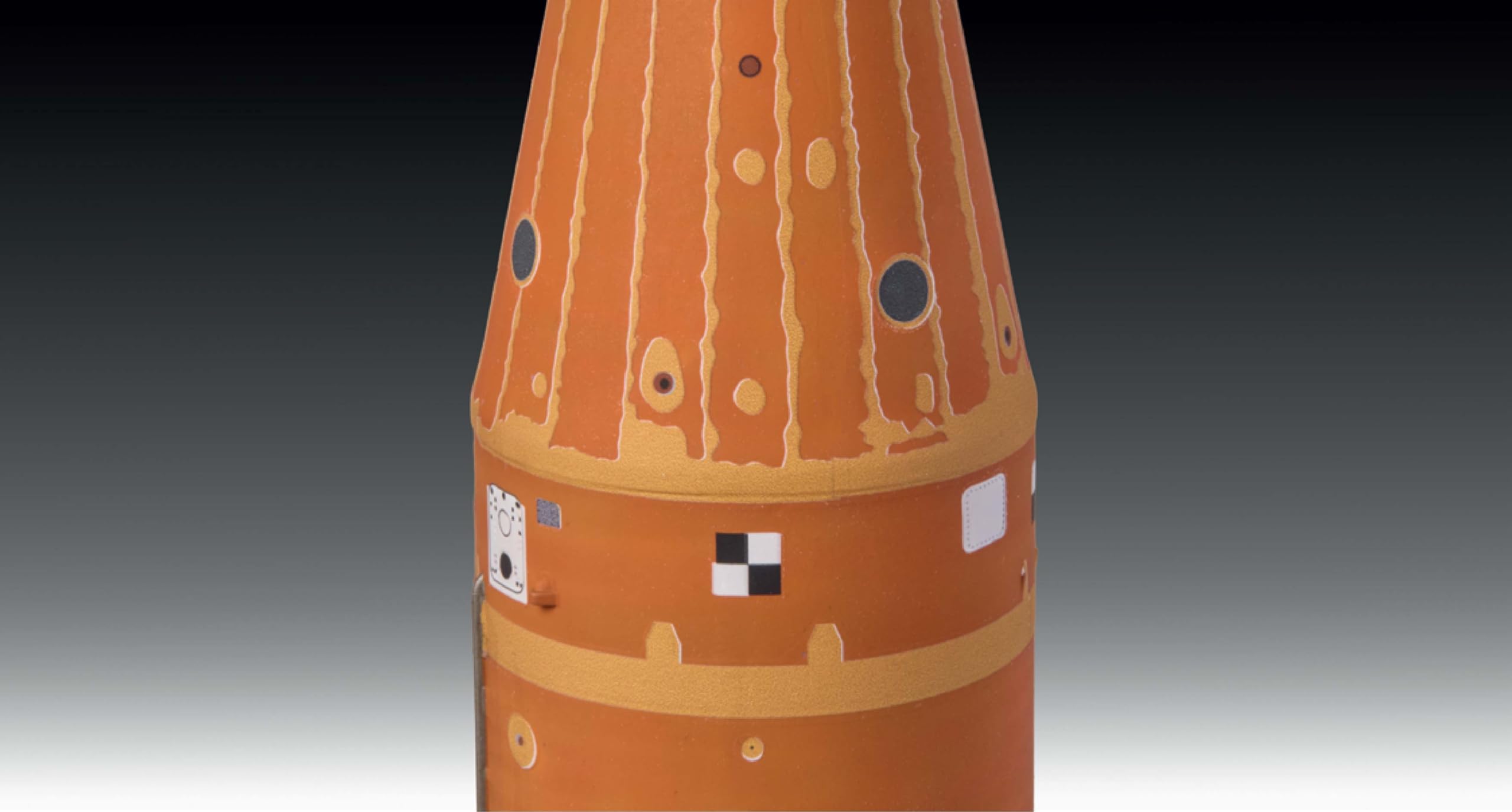 Amazon | ドイツレベル 1/144 NASA スペースランチシステム (SLS