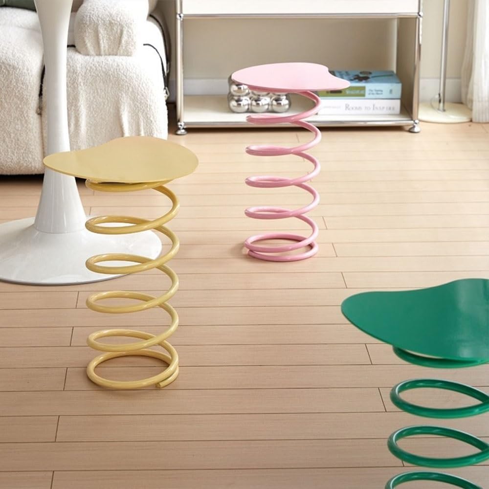 Metal Side Table Creative Spring-Shaped End Table Small Pedestal Bedside Table Modern Corner Decorative Table for Living Room Beautiful