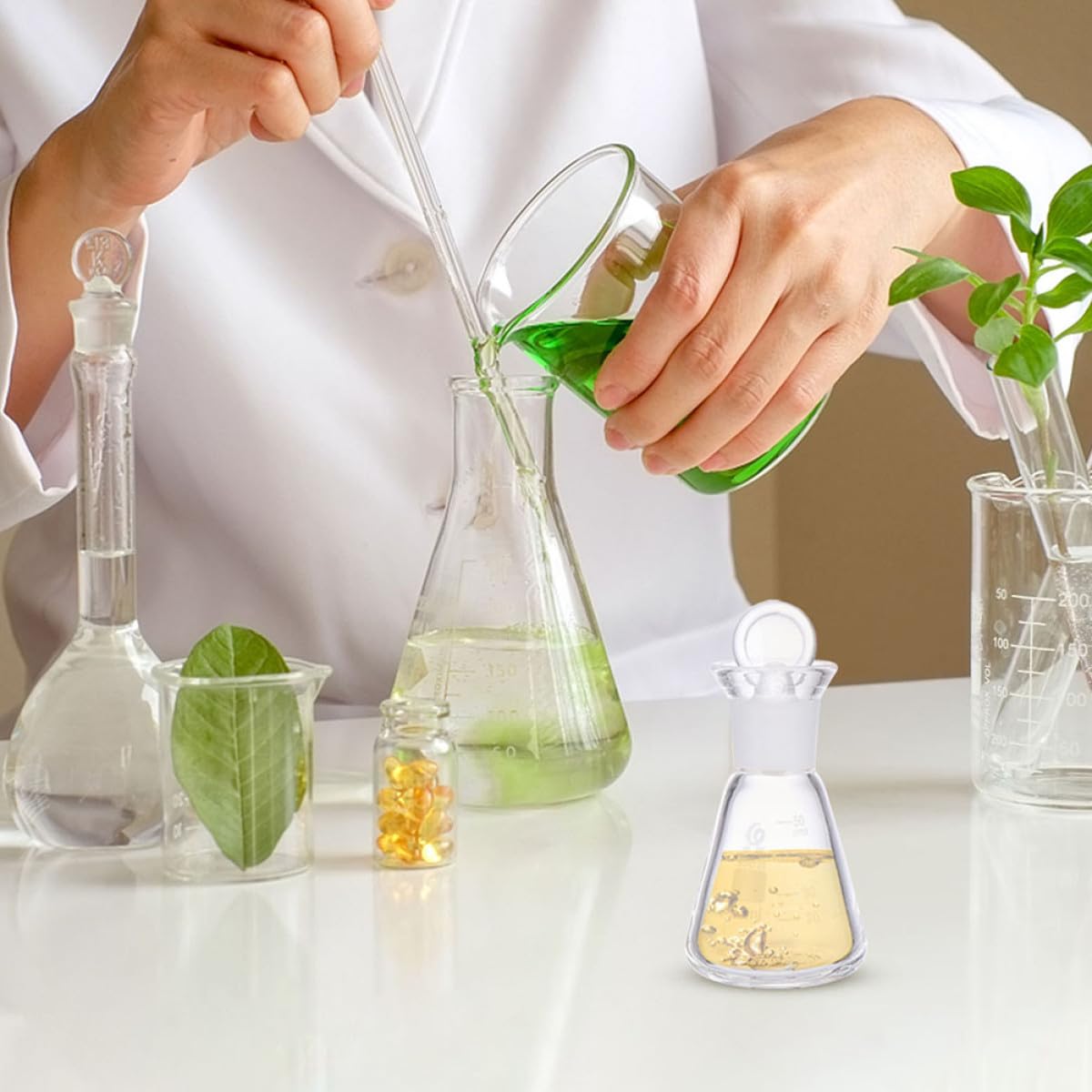 4 Fioles Coniques Graduées en Verre Borosilicaté pour Chimie