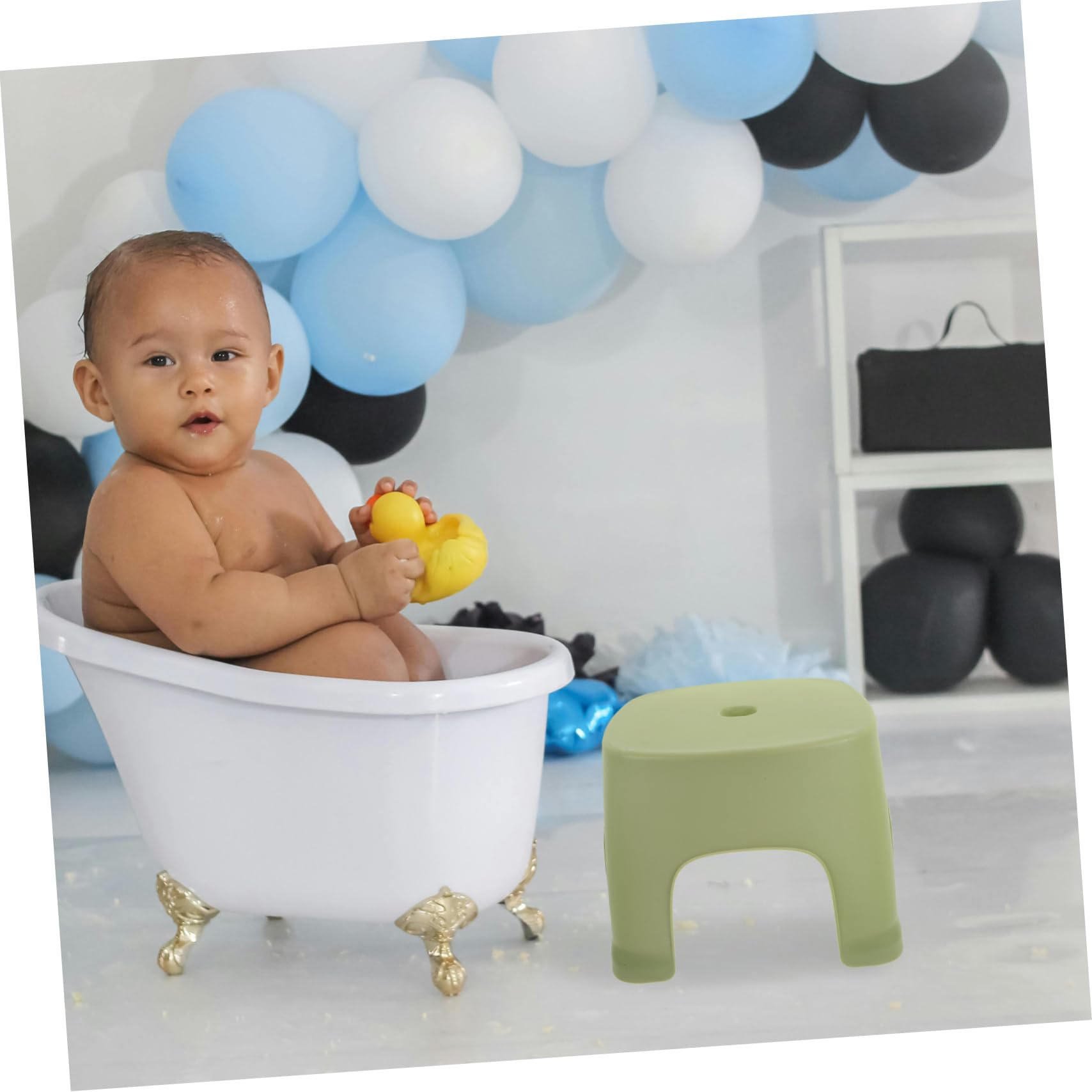 Garneck Bathroom Foot Stool Boys and Girls Step Stool Sturdy Plastic for Toddlers Compact Lightweight Multi-use