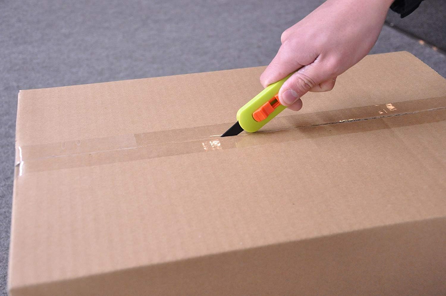 CANARY Box Cutter Retractable Blade, Mini Box Opener Tool [Non-Stick Fluorine Coating Blade], Made in JAPAN, Green (DC-15F-1)