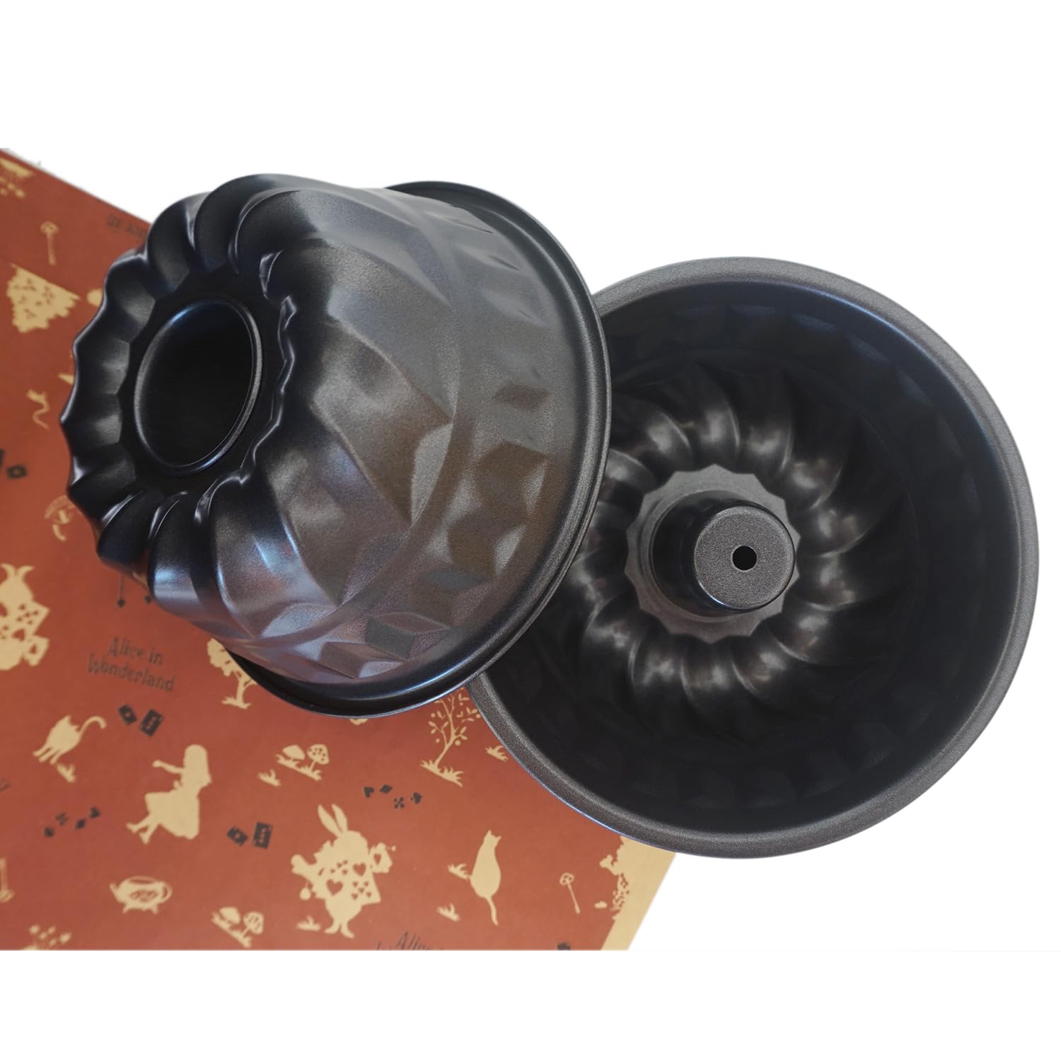 Molde pequeño Bundt para tartas de 6 pulgadas, antiadherentes para hornear, estriados para hornear, lata de tubo redondo de tamaño mediano, molde de acero al carbono para hornear libra de 5