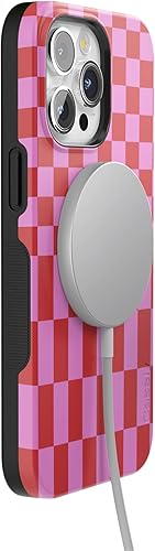 Vista 1231 de Casely Funda para iPhone 15 Pro Max Jardín Secreto Flores mixtas Funda atrevida Compatible con MagSafe y botón de acción Secret Garden